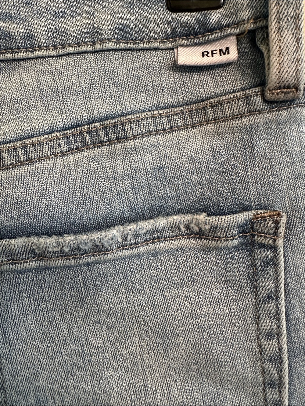 RFM Jeans Women's Crop Frayed Hem Distressed Stretch Size 7/28  1025 - Picture 4 of 8